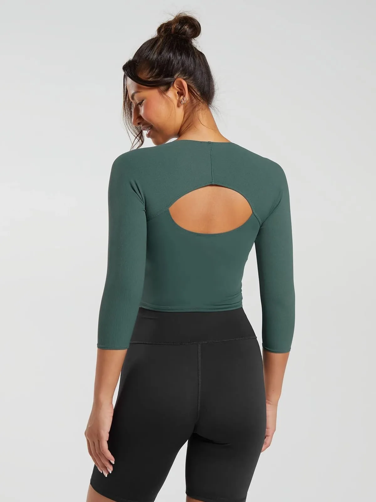 Elevate 3/4 Sleeve Crop Top - Image 2